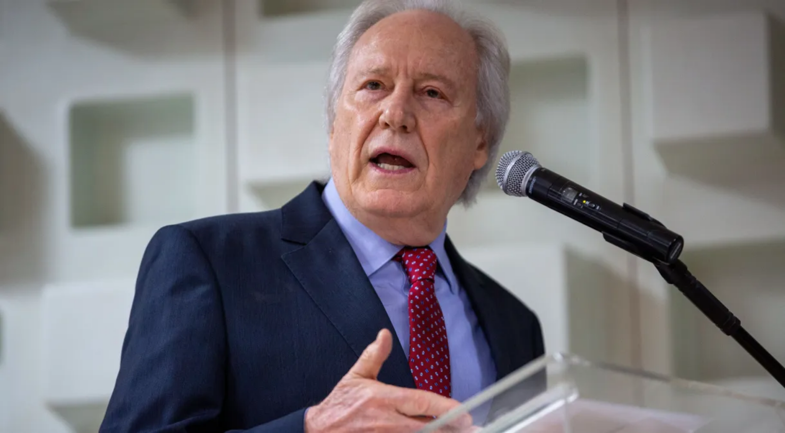 Lewandowski avalia manter servidores da gestão Dino no Ministério da Justiça